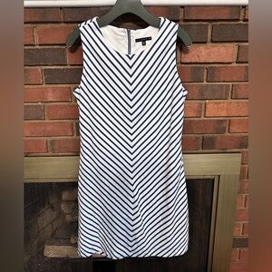 🛍️ Tiana B. 100% Cotton dress with lining Size 10